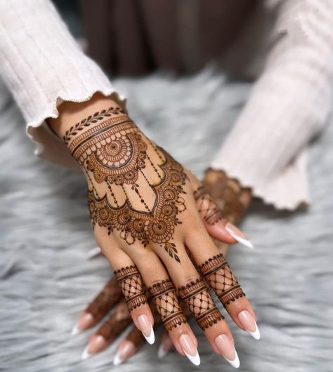 Hena Art